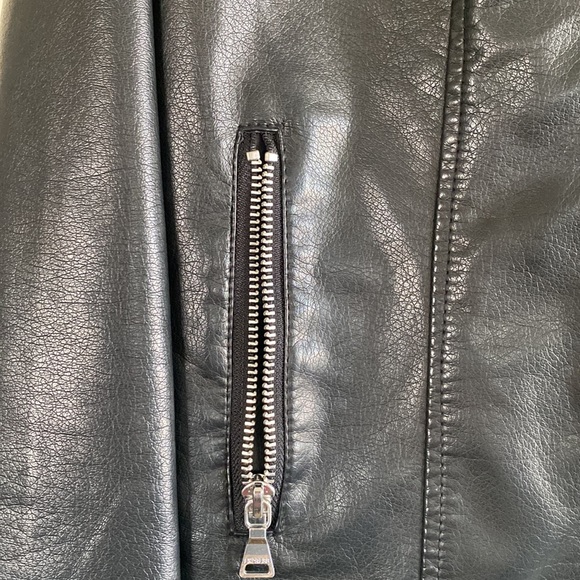 Express faux leather jacket size xs - Picture 3 of 6